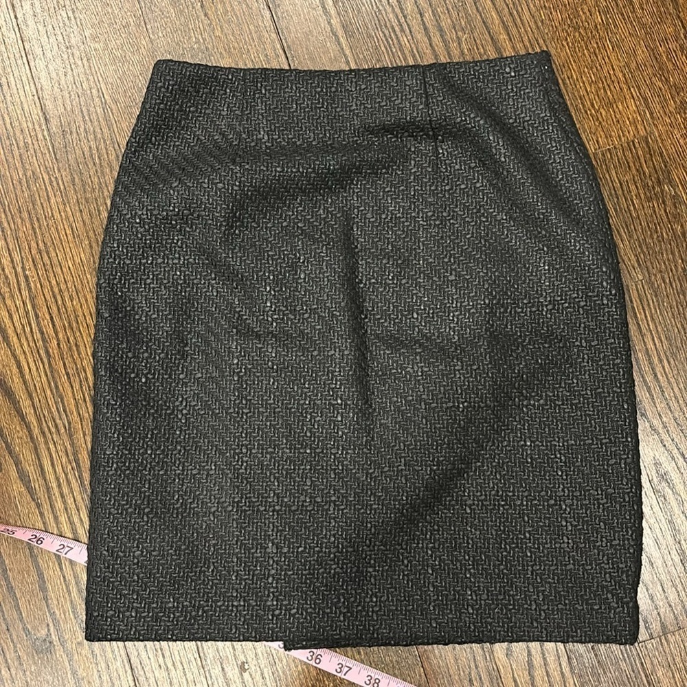 Ann Taylor side zipper skirt in black - Picture 8 of 8
